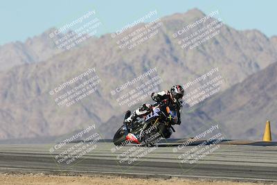 media/Dec-01-2025-Moto Forza (Mon) [[2daa91e15f]]/1-Advanced Group/Session 4 Turn 9/